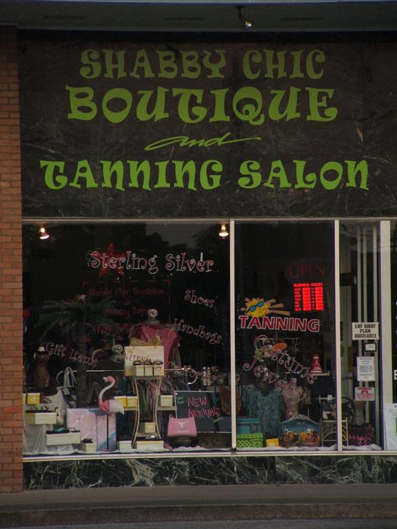 Pictures for Shabby Chic Boutique and Tanning Salon in El Campo, TX 77437